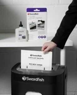 Swordfish Shredder Oil Lubrication Sachets - Suitable For All Paper Shredders (Pack Of 12) Ref 40015 5 Swordfish Shredder Oil Lubrication Sachets - Suitable For All Paper Shredders (Pack Of 12) Ref 40015 -Appliantrix Cheap Store 711WPPPxMSL. AC SL1275