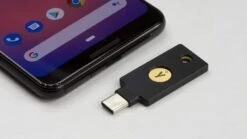 Yubico - YubiKey 5C NFC - Two Factor Authentication USB And NFC Security Key, Fits USB-C Ports And Works With Supported NFC Mobile Devices - Protect Your Online Accounts With More Than A Password -Appliantrix Cheap Store 71MICdInu4L. AC SL1500